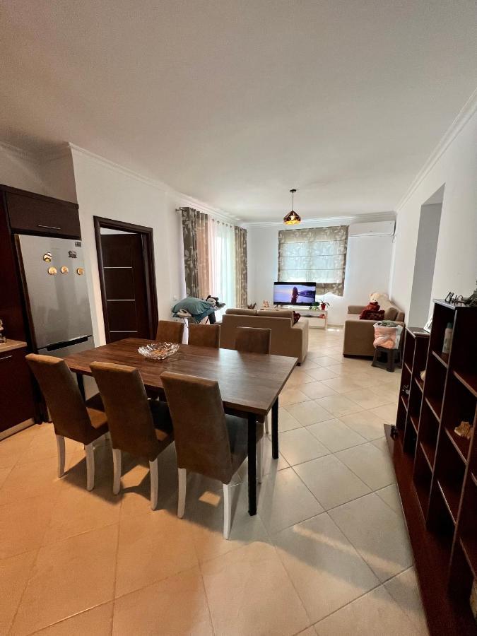 Sunshine Apartment Sarandë Exteriör bild